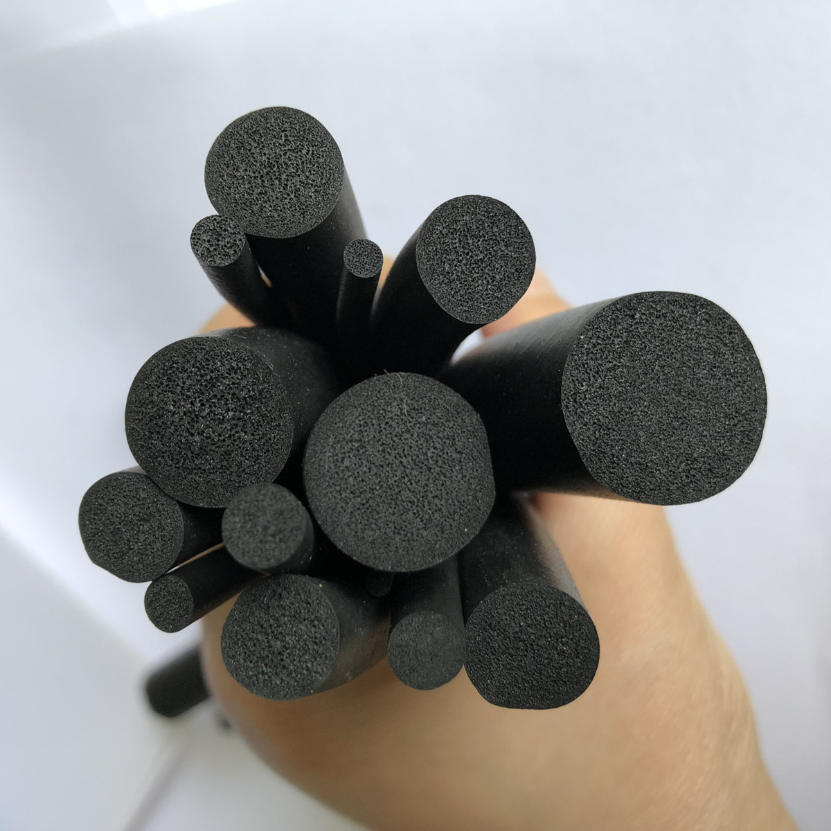 三元乙丙(EPDM)發(fā)泡圓條